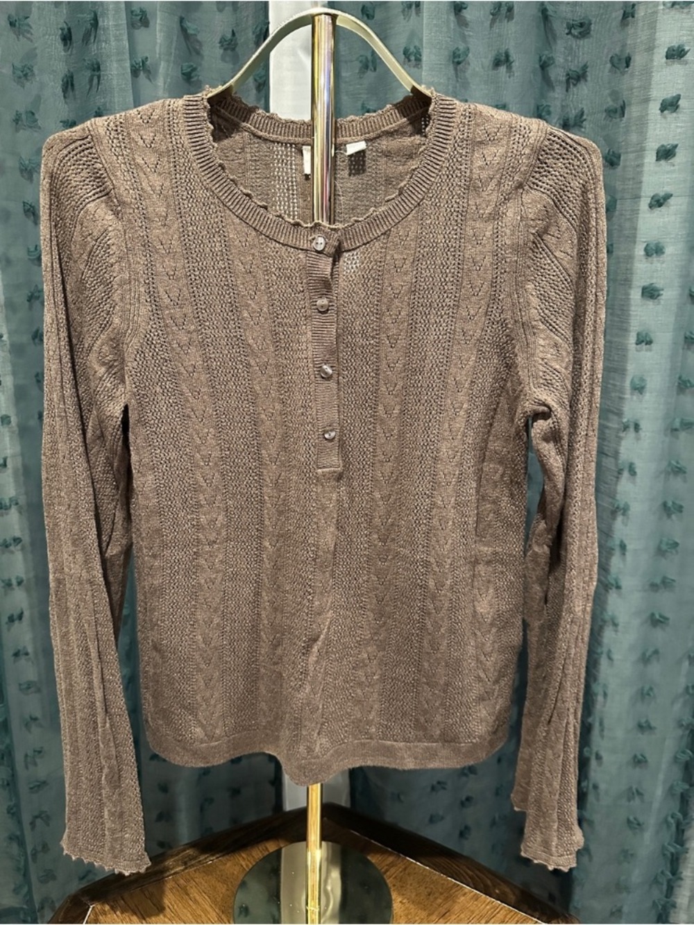 GAP Women's Long Sleeve Cable Knit Henley - Taupe